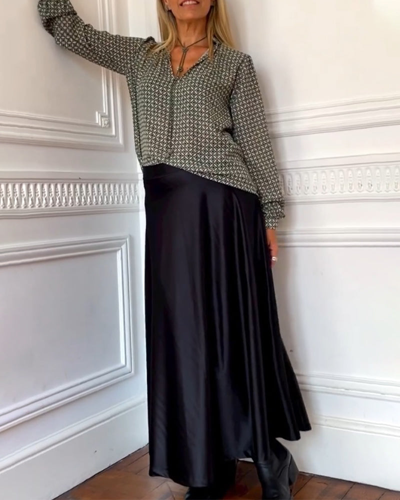 V-neck geometric print casual blouse