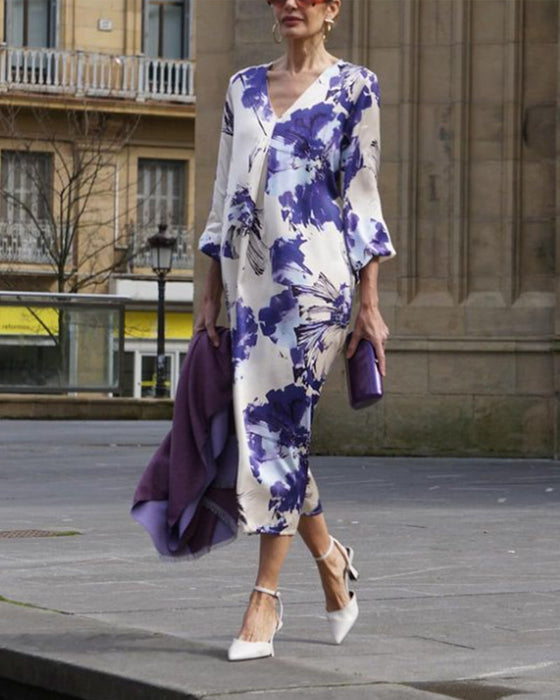 Elegant printed V-neck dress