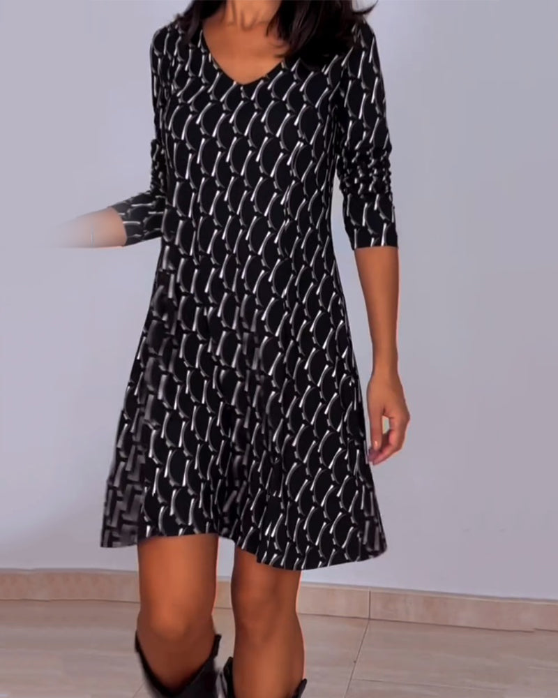 Diamond print v-neck dress