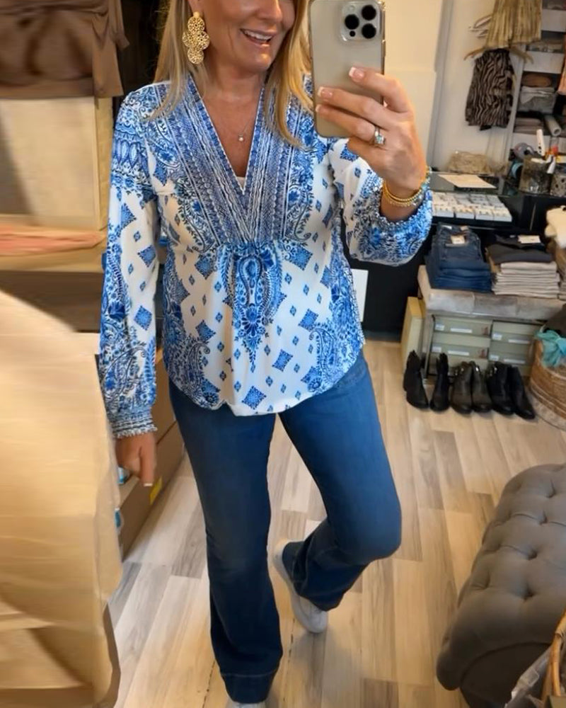 Casual V-neck printed top