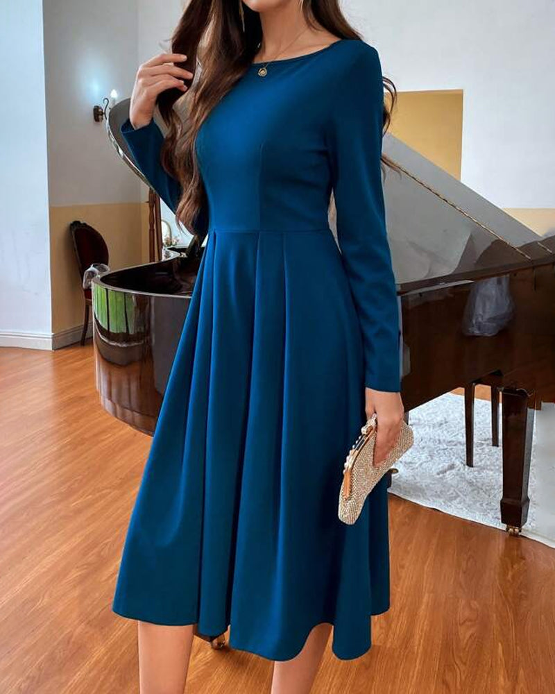 Elegant solid color Dress