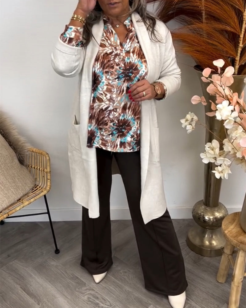 Stylish contrasting color blouse