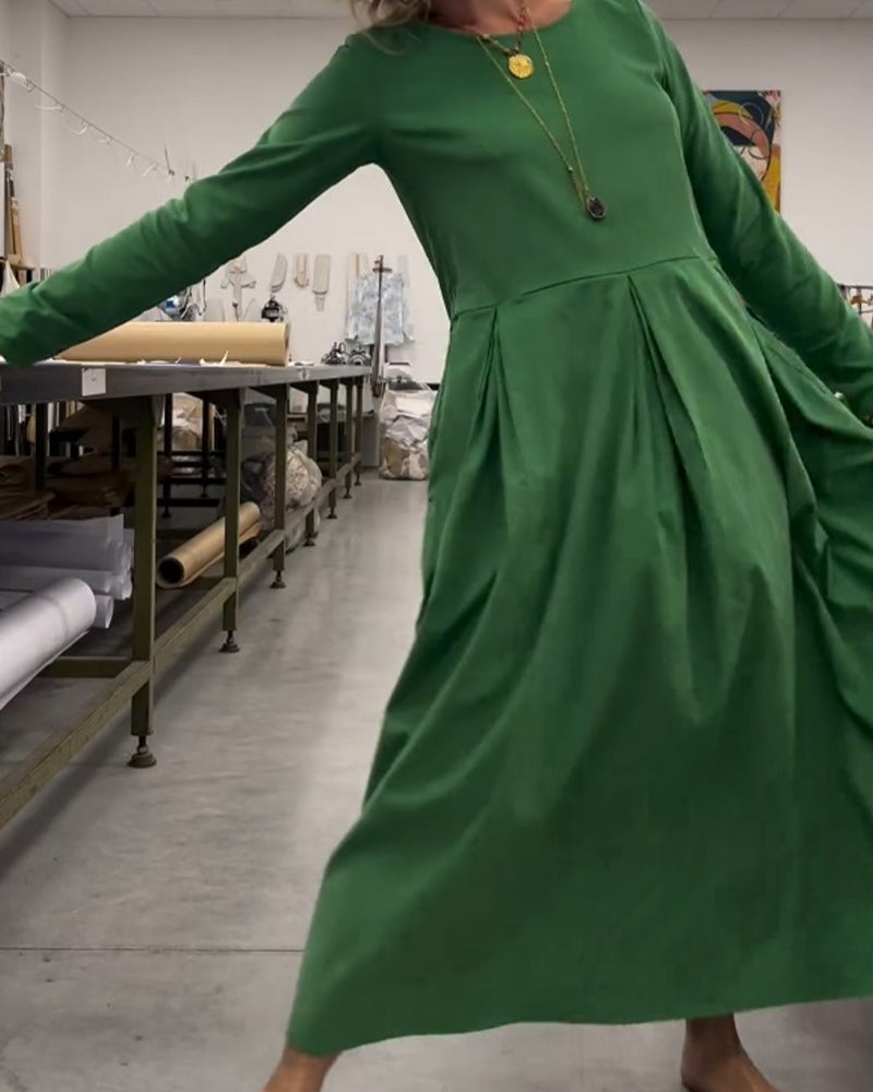 Solid color round neck dress