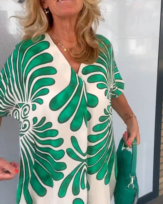 Leaf print v-neck dress