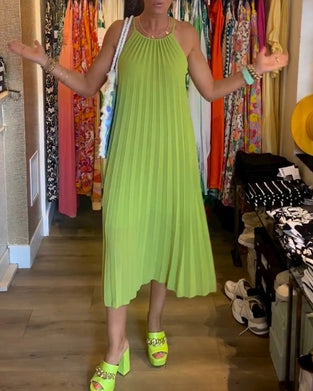 Pleated suspender solid color dress