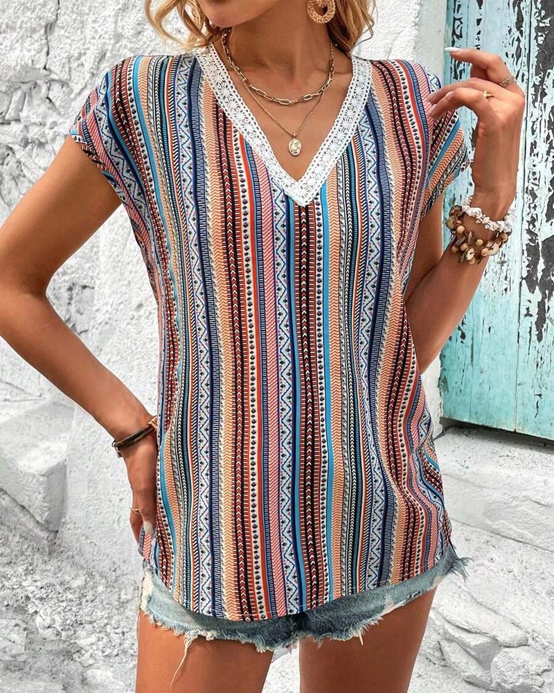 Colorful Printed Lace V-Neck T-Shirt