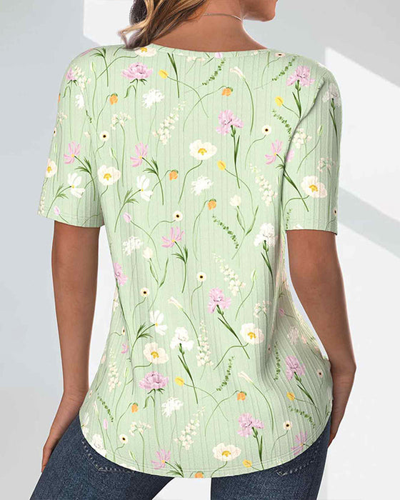 Short-sleeved floral top