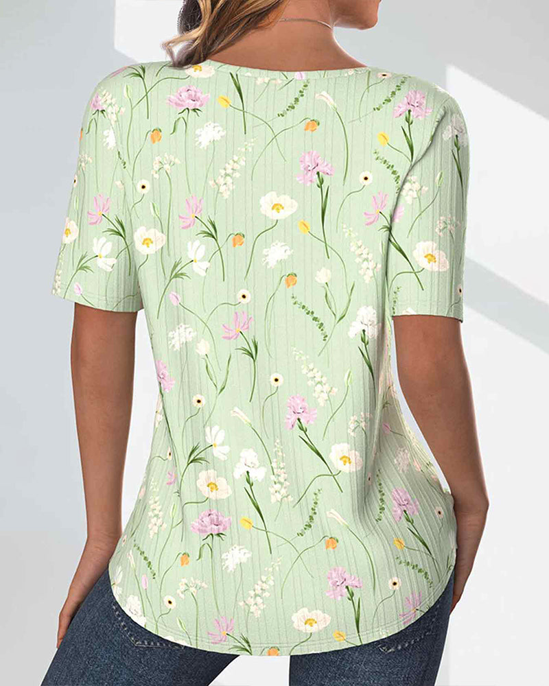 Short-sleeved floral top
