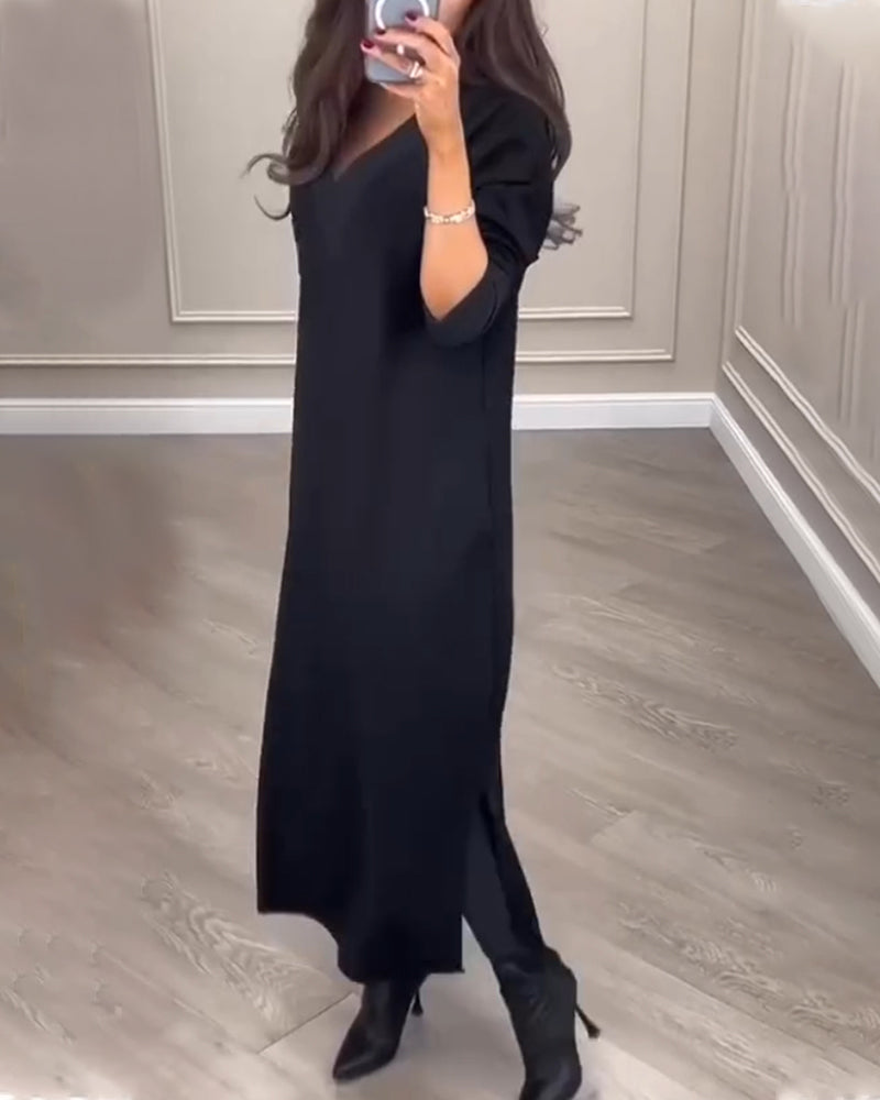 Elegant dress with v-neck side slit