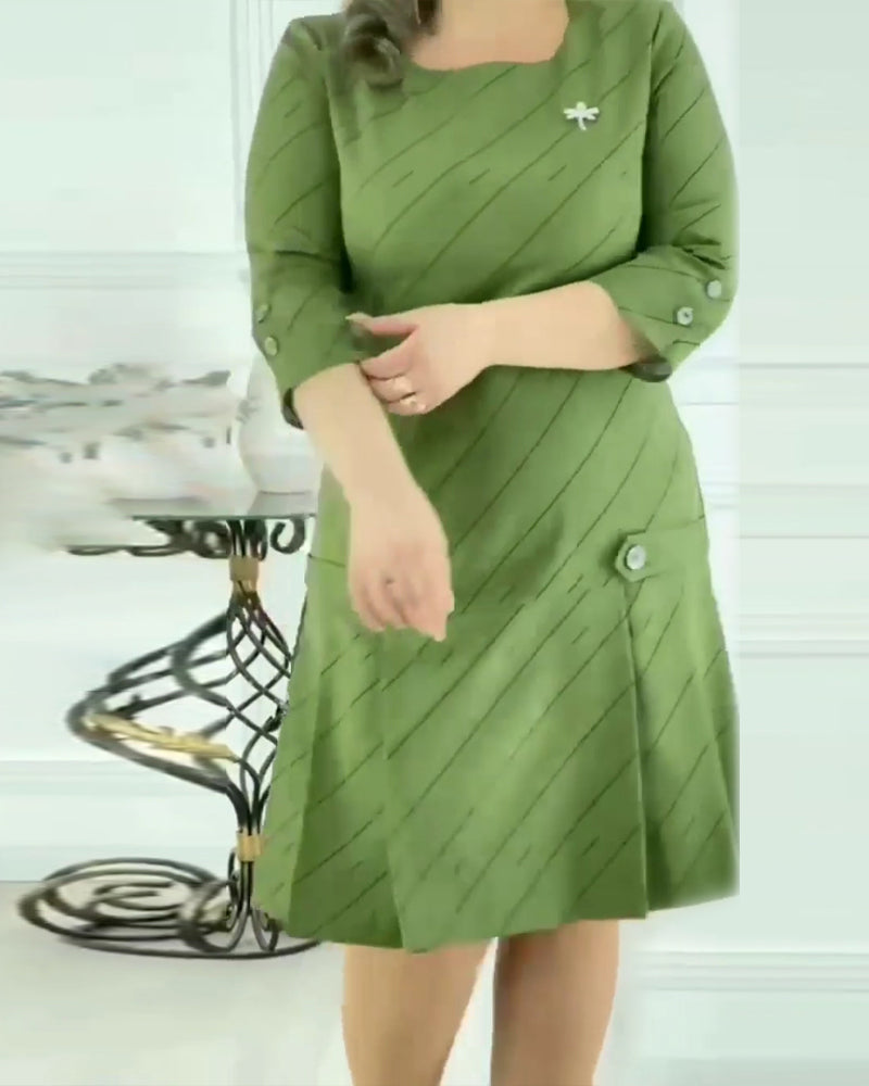 Round neck line printed elegant dress