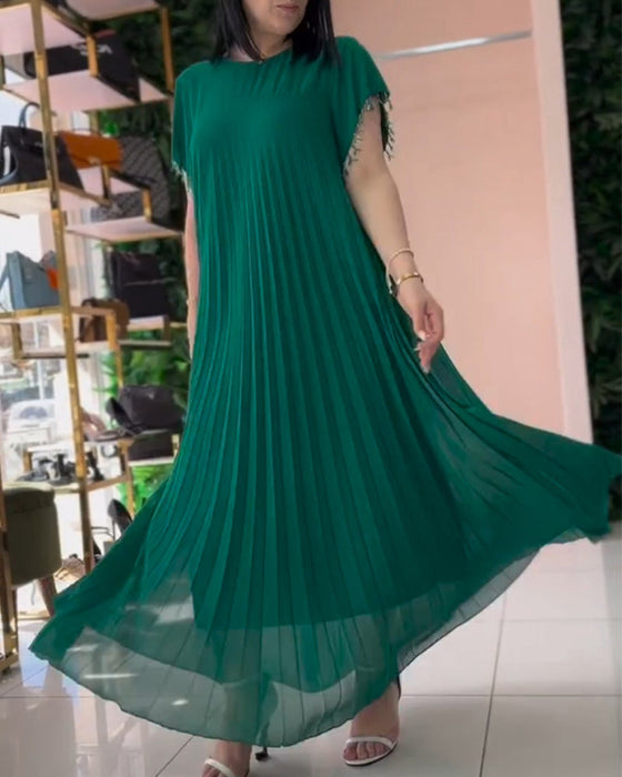 Short-sleeved pleated dress