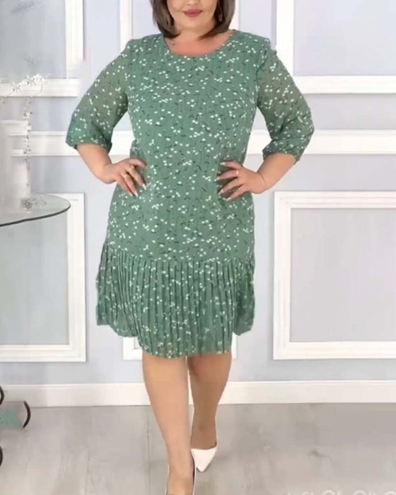 Elegant patchwork pleated printed dress