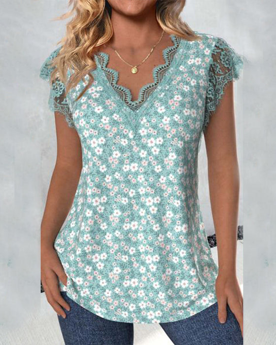 Lace collared printed blouse