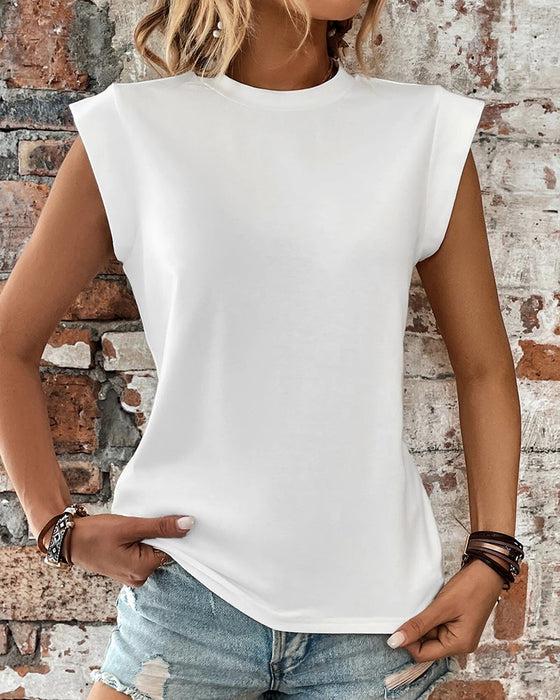 Solid-colored casual T-shirt
