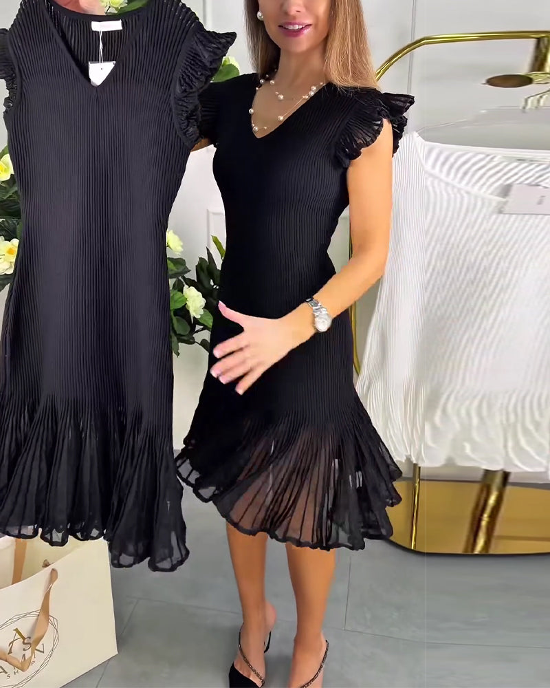 Small Flying Sleeves Lace V-Neck Dress