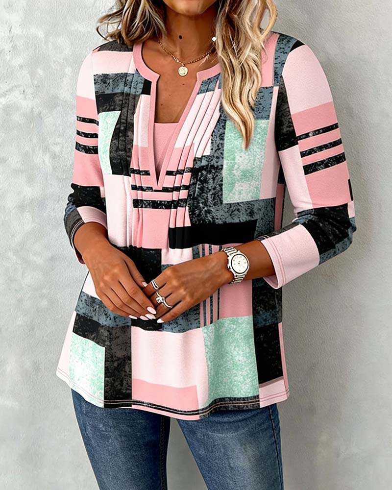 Color-Blocked V-Neck Long-Sleeved Top