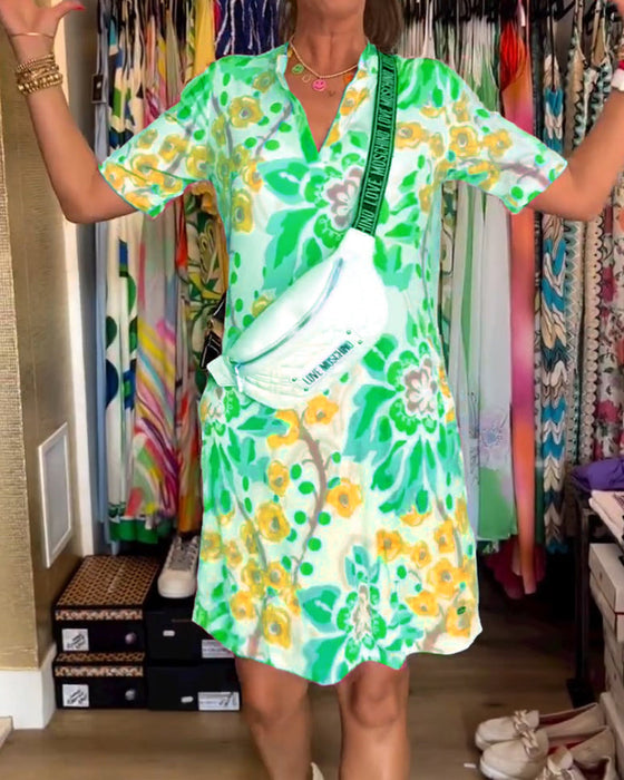 Short-sleeved floral V-neck dress