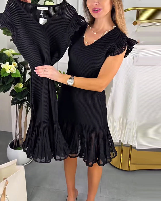 Small Flying Sleeves Lace V-Neck Dress