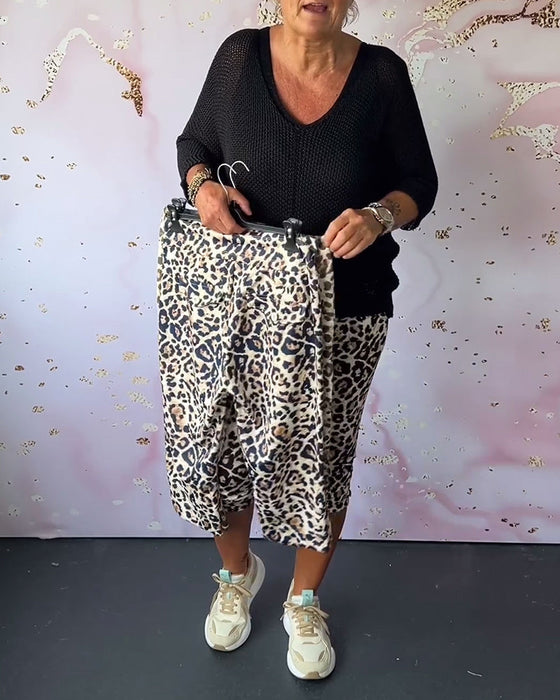Slim-fit leopard print cropped trousers