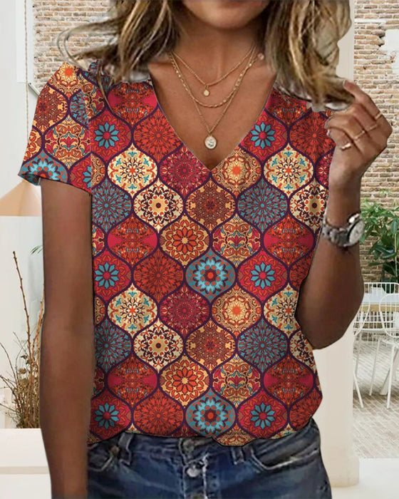 V-neck Retro Print T-shirt