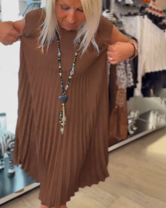 Round Neck Solid Color Pleated Casual Dress