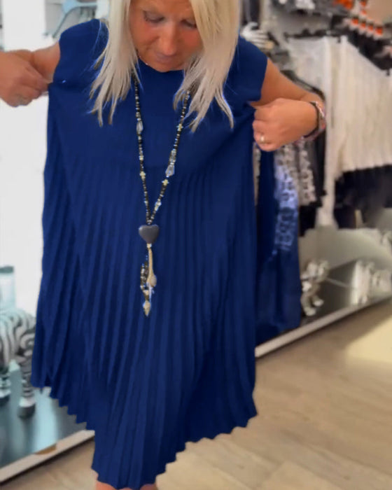 Round Neck Solid Color Pleated Casual Dress