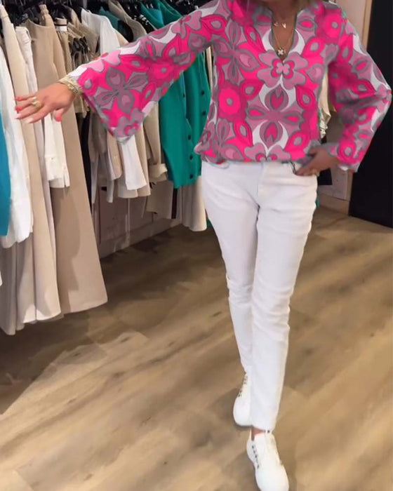 Loose and versatile printed blouse