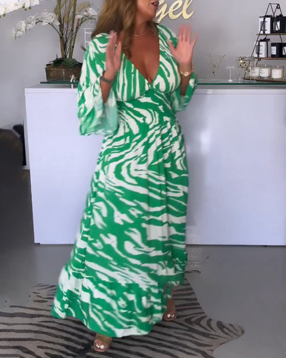 V-neck 3/4 sleeve dress