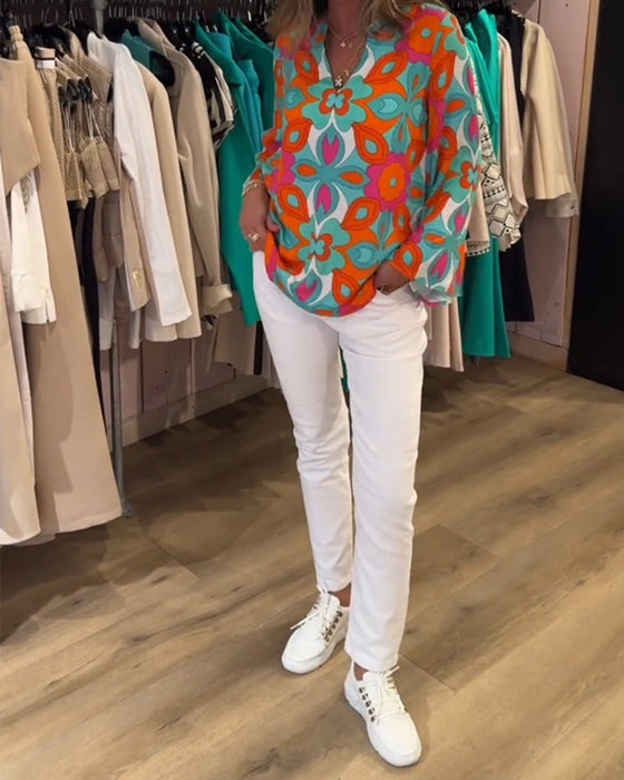 Loose and versatile printed blouse