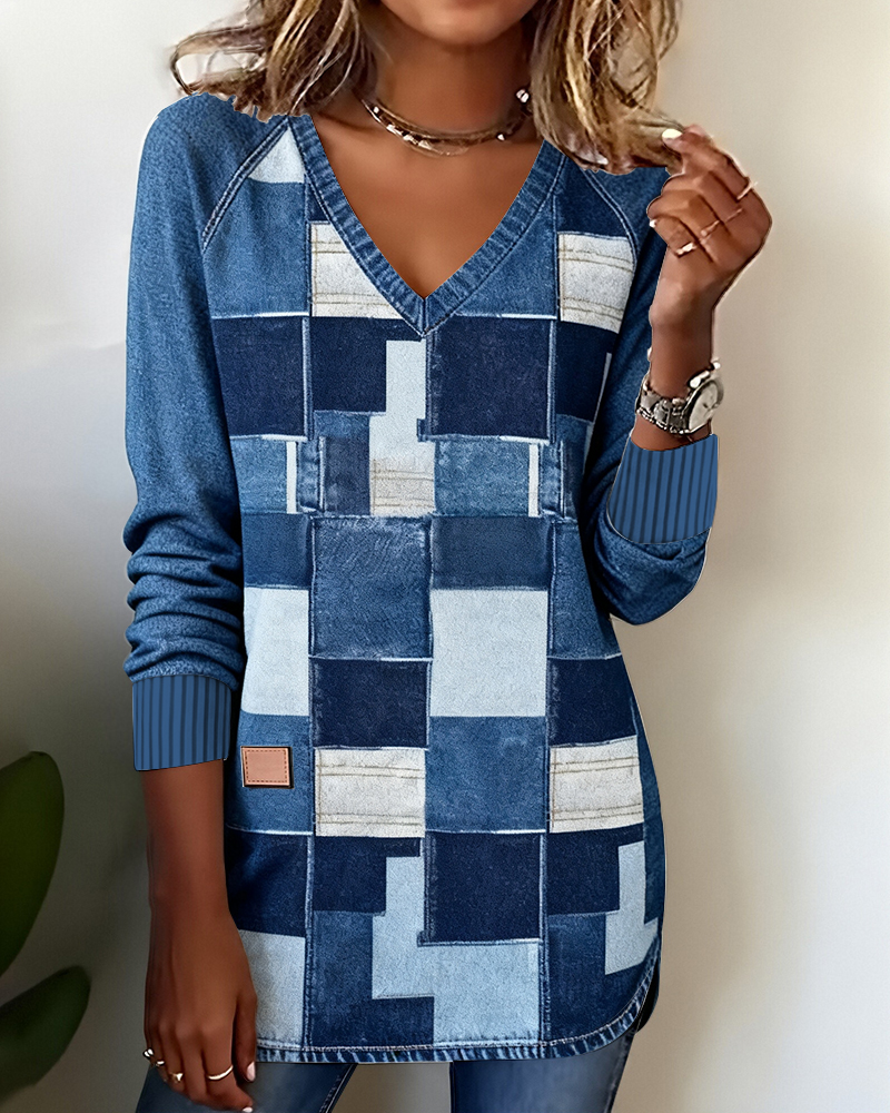 V-Neck Retro Print Slit Top