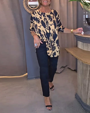 Crew Neck Printed Slit Blouse