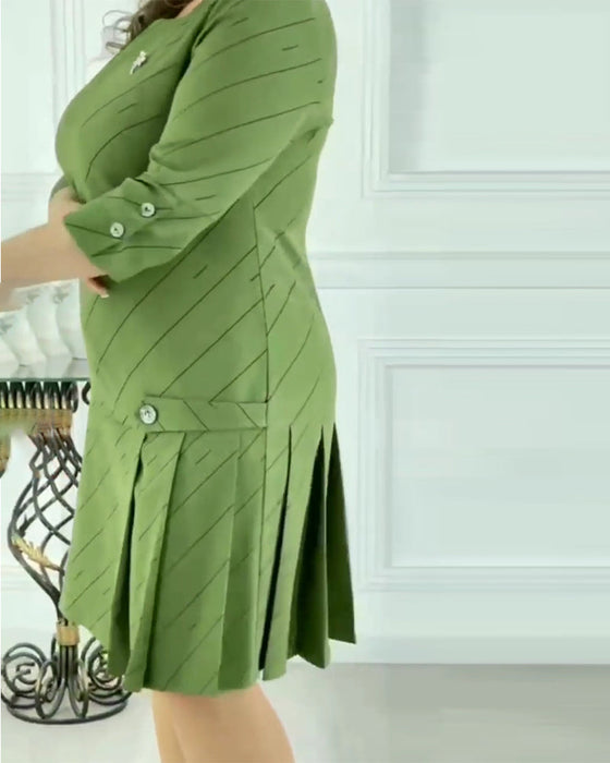 Round neck line printed elegant dress