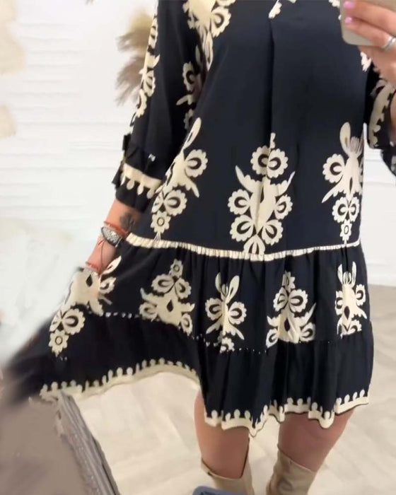 Elegant printed V-neck dress