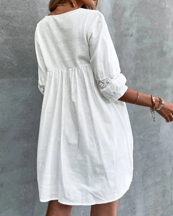 Solid color lace V-neck three-quarter sleeve dress