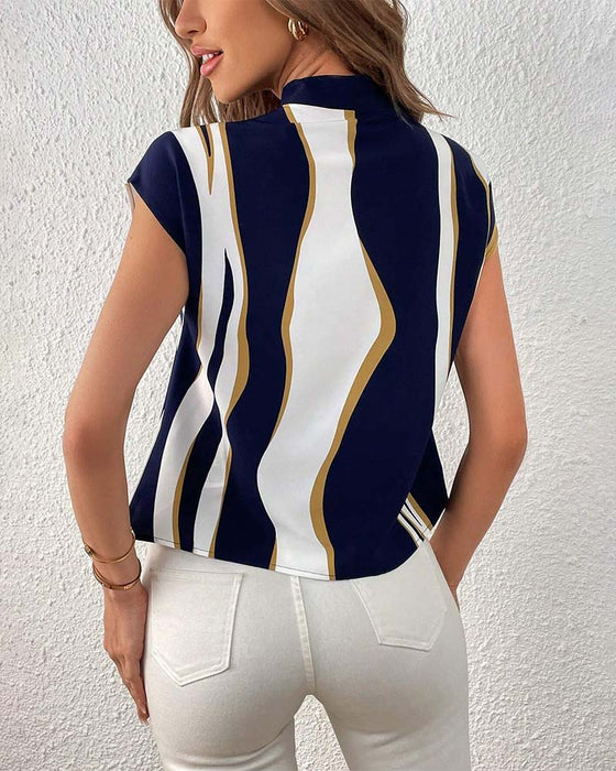 Contrast print short-sleeve lace-up blouse