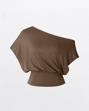 Asymmetrical Hem Fitted Batwing T-Shirt