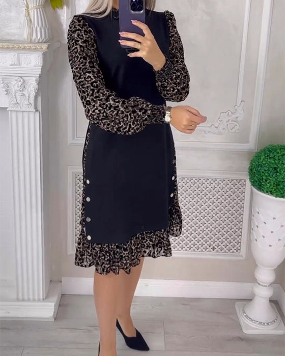 Elegant Shift dress with Color Block