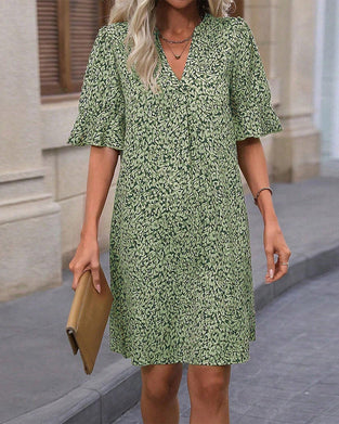 Elegant printed V-neck dress