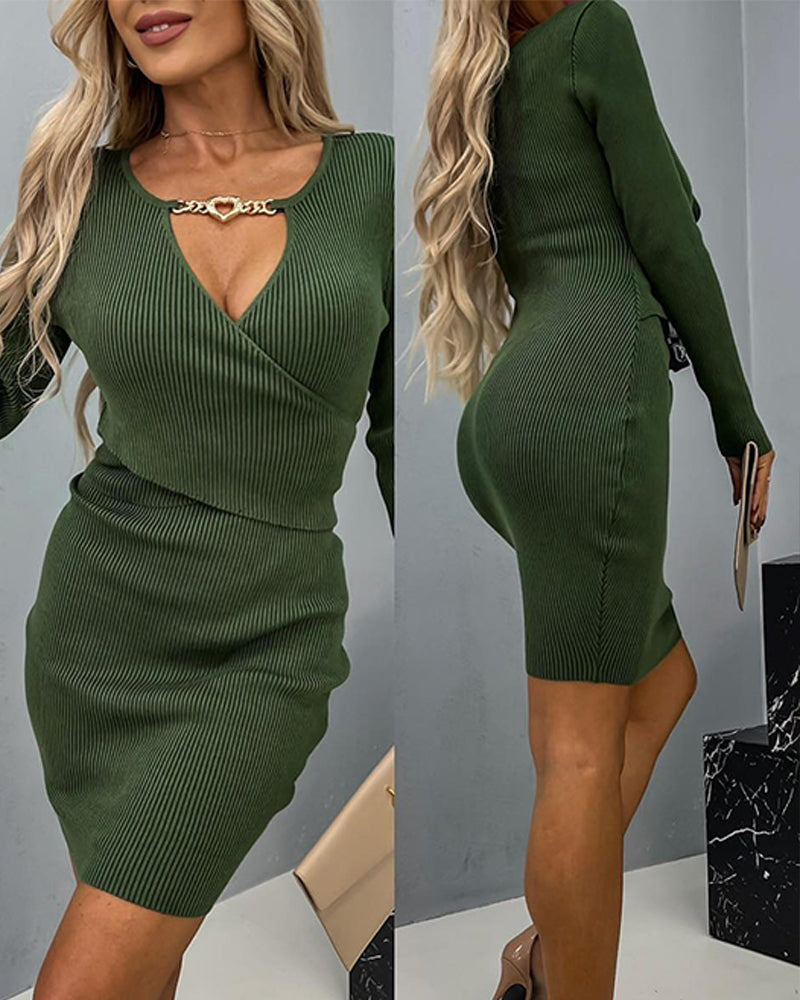 Chain V-Neck Elegant Dress