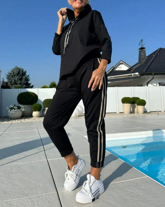 Casual Two - piece Set of Women's Hooded Sweatshirt and Pants