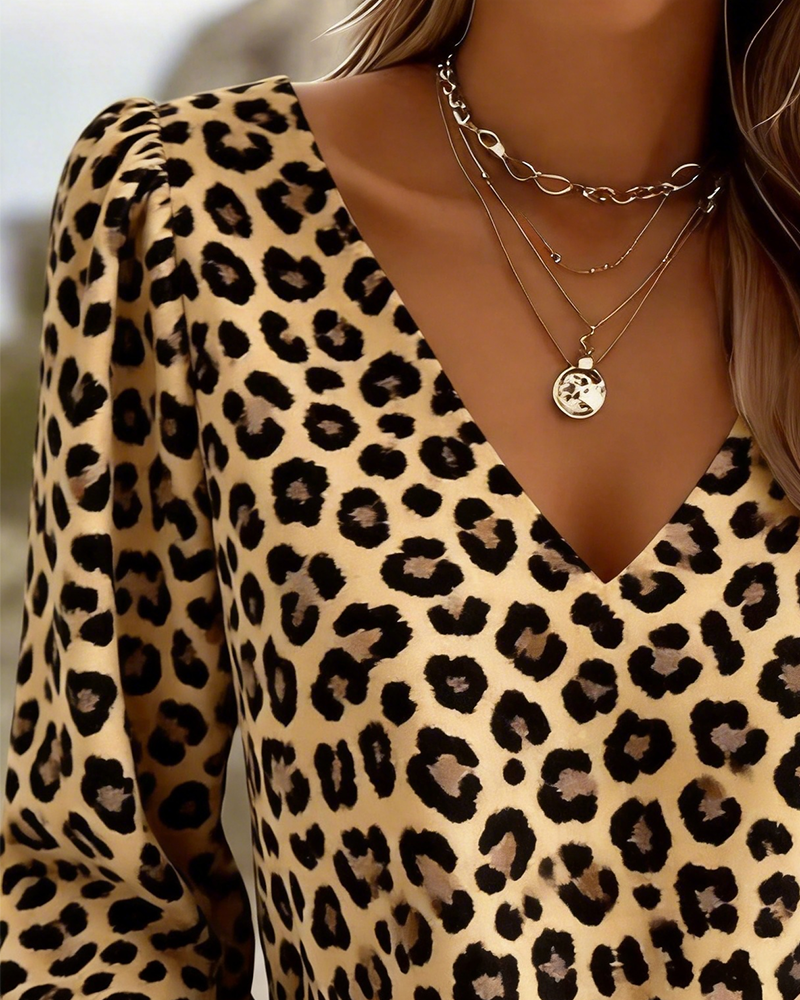 Leopard Print V-Neck Bubble Sleeve Blouse