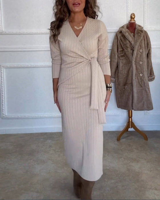 Elegant Bodycon dress with V-neck