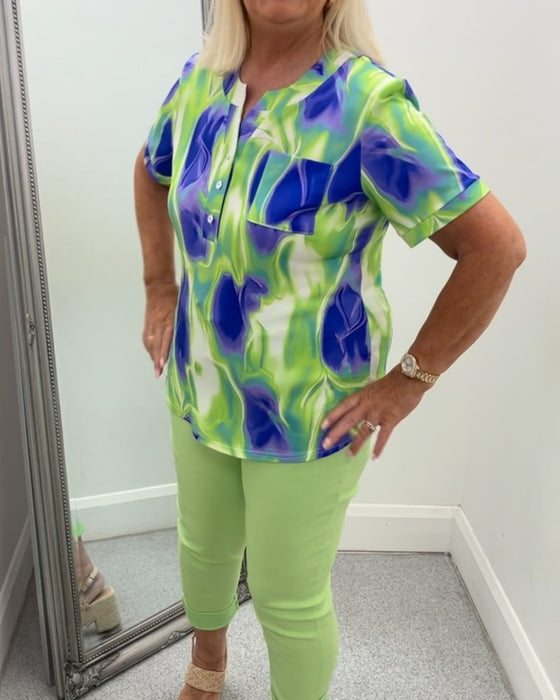 Henley Neck Ombre Print Short Sleeve Pocket Blouse