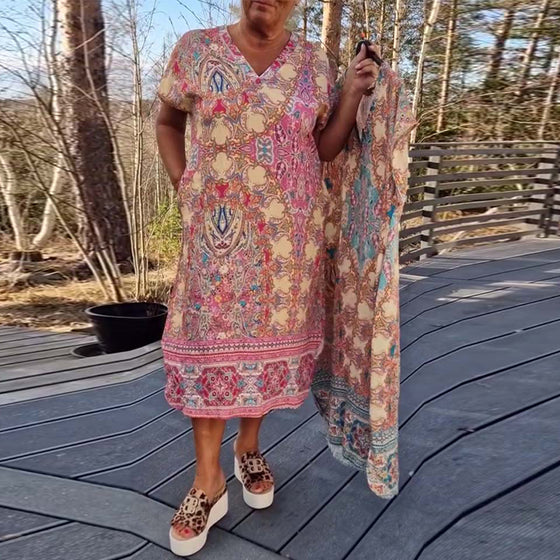 V-Neck Short-Sleeved Printed Shift Dress