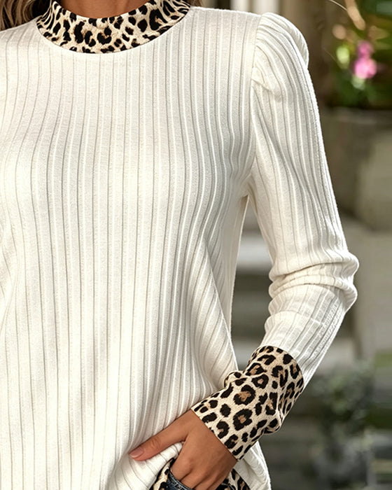 Mini Turtleneck Leopard Casual Top