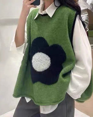 Round neck floral sweater vest