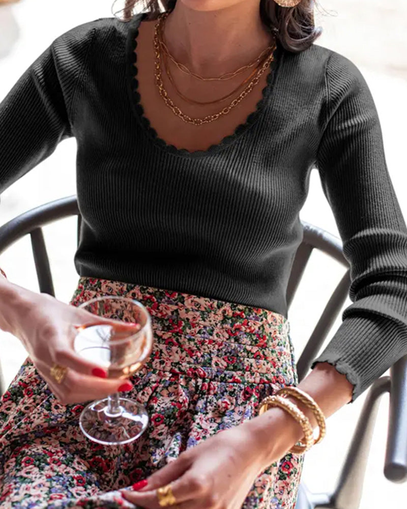 Slim Fit Solid Color V-Neck T-Shirt