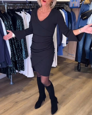 V-neck flare Sleeve dress