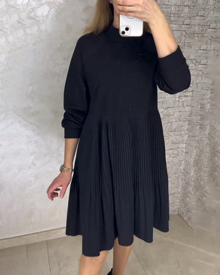 High collar pleated solid color dress