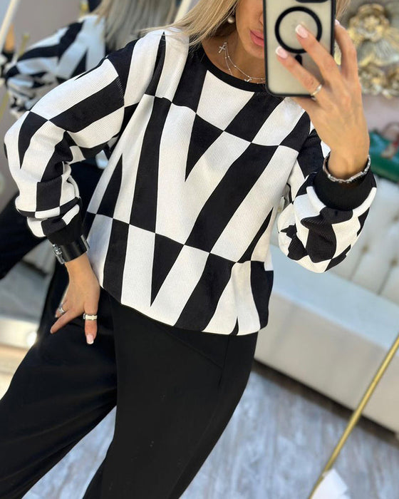 V-print crew neck sweatshirt